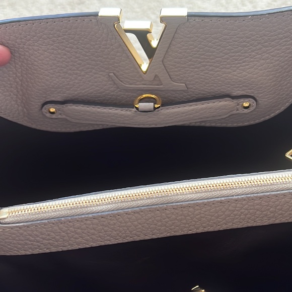 Louis Vuitton 2014 Taurillon Capucines MM - Picture 8 of 8